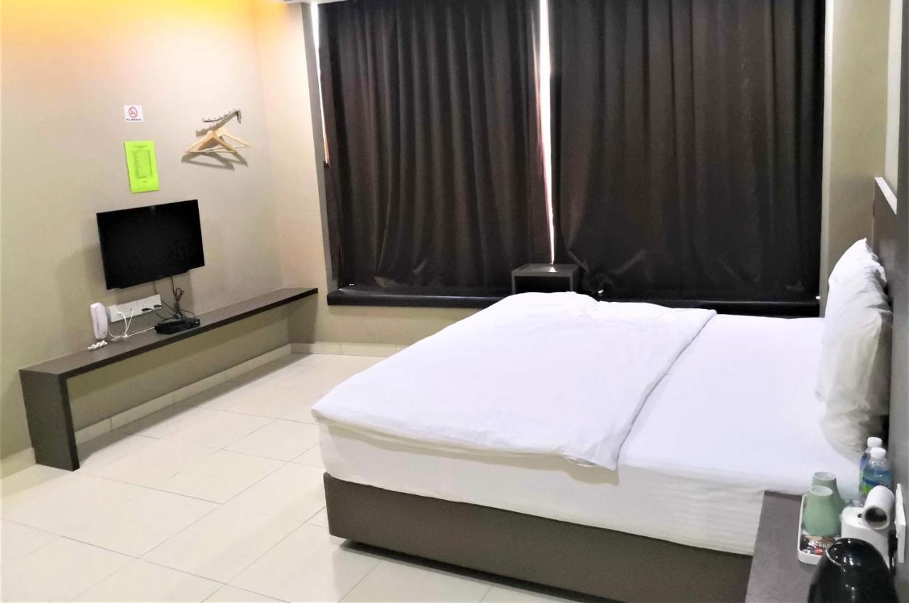 Tropika Garden Hotel Kulai Johor Bahru Exterior photo